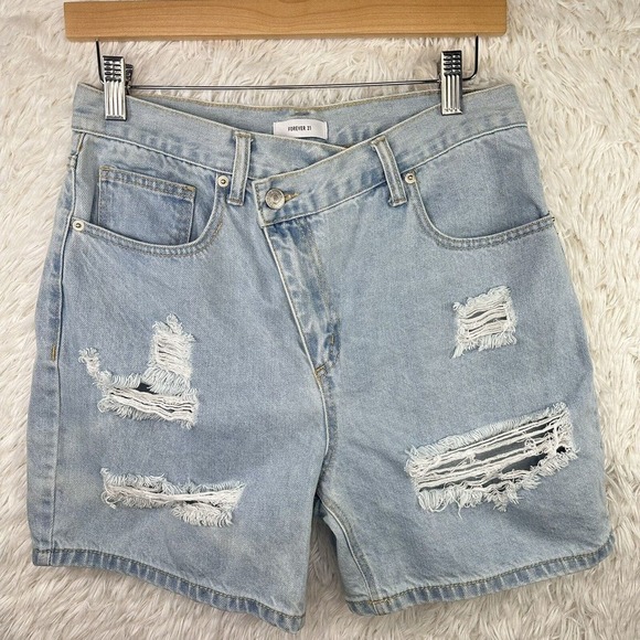 Forever 21 Women’s Short Shorts Denim/Blue Size‎ 28 Ripped/Distressed - Picture 1 of 7